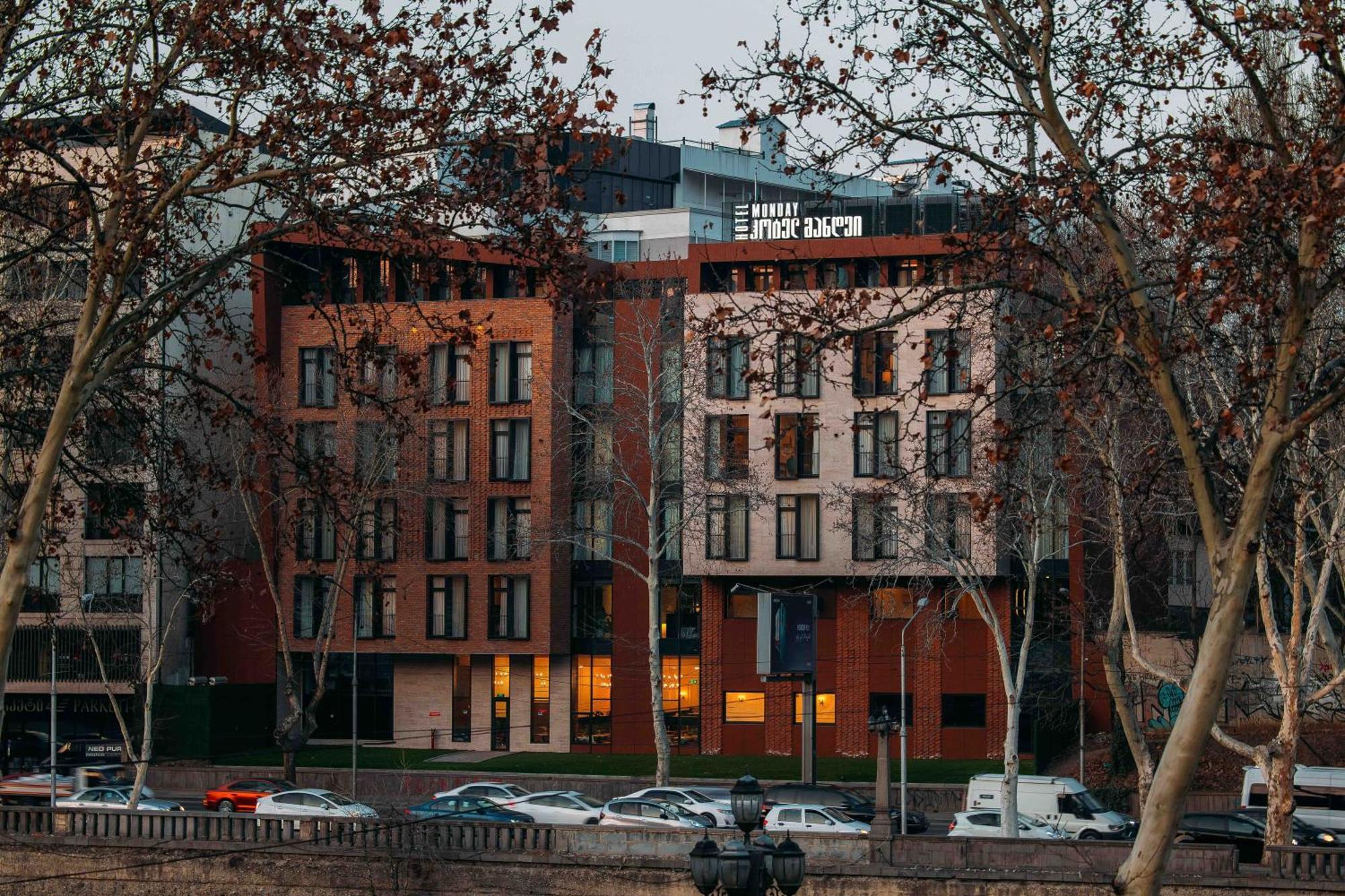 Hotel Monday By Dnt Group Tbilisi Exterior foto