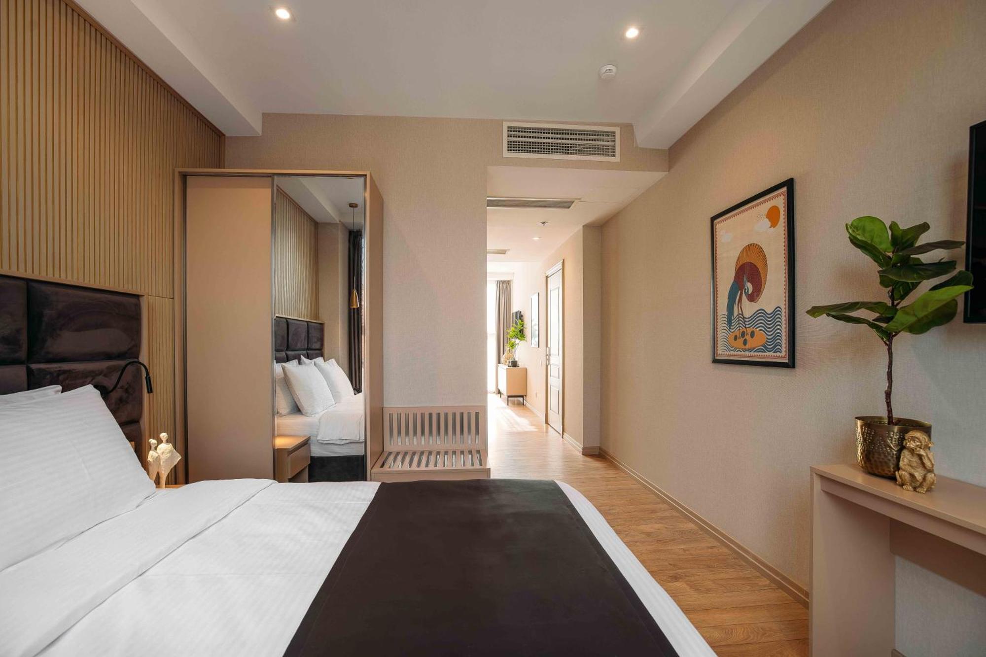 Hotel Monday By Dnt Group Tbilisi Exterior foto